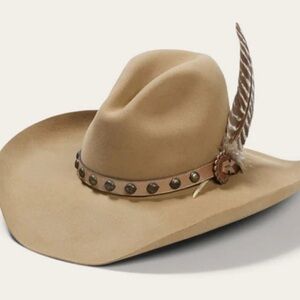 Stetson 4X cowboy hat with band. NO Feather. 
Size 7